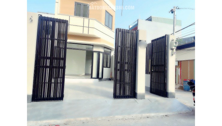 Nhà 2 Mặt Tiền Giá Rẻ Q9 -Gần Chợ-3 Tầng-Ngang 6M-Khu Nhộn Nhịp--Chỉ 7,3 Tỷ